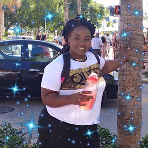 Meet your Posher, Yolanda